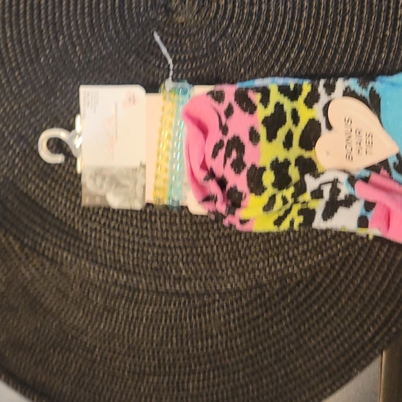 Marilyn Monroe Girl's Socks & Hair Set - Picture 2 of 6